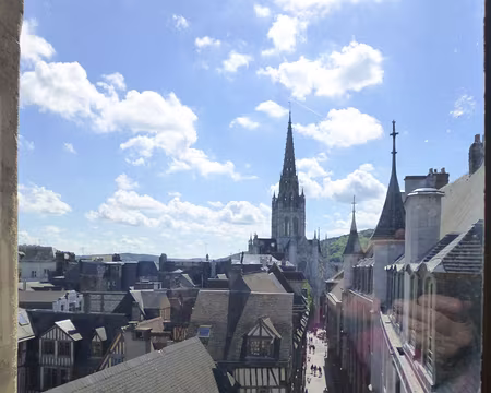 P1040610 Vue depuis la Tour de guet sur l'église Saint-Maclou