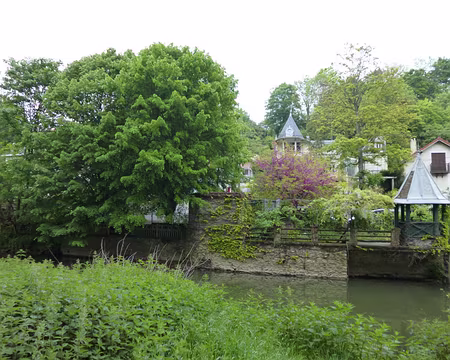 P1040415 Mandres-les-Roses