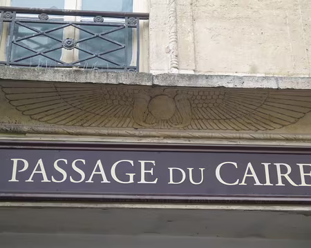 P1050312 ...situé place du Caire.