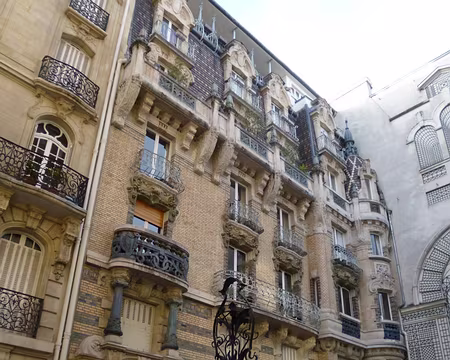 P1040973 Square Rapp, Immeuble Lavirotte (1900)