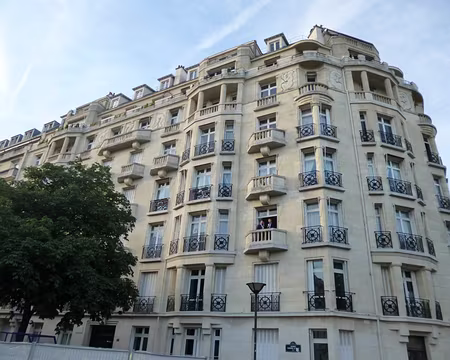 P1040979 Rue Frédéric-le-Play, Immeuble Art-Déco (1927)...