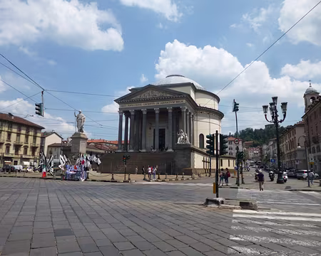 P1040845 l'Eglise Gran Madre di Dio