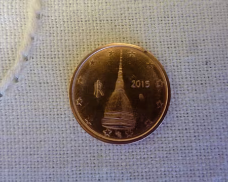 P1040865 La pièce italienne de 2 centimes d'Euro représente la Mole