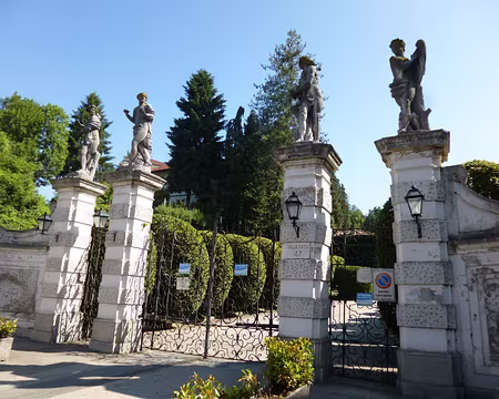 P1040873 Entrée de villa