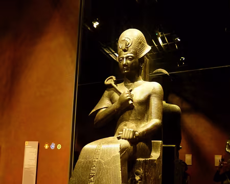 P1040915 Statue de Ramsès II