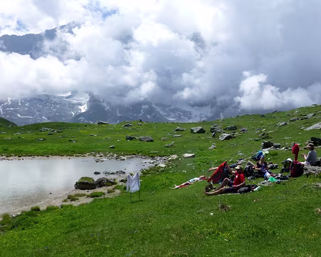 P1220582 Il y a pire comme lieu de pique-nique