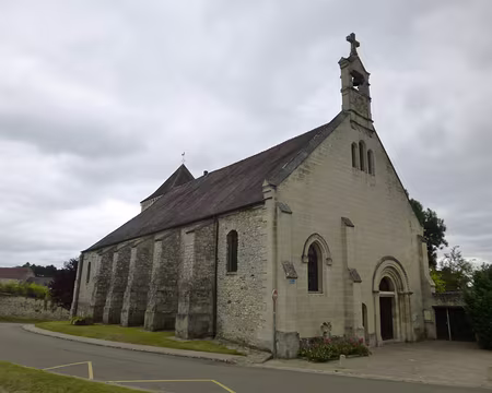 P1050476 Eglise Saint-Denis, façade reconstruite en 1885, Fontenay-Saint-Père