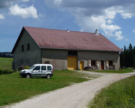 P1070943 Ferme de La Norbière, au dessus de Chapelle des Bois