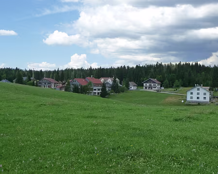 P1070951 Arrivée à Chapelle des Bois