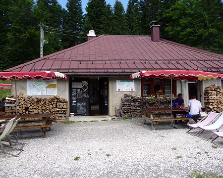 P1070986 Châlet de La Frasse