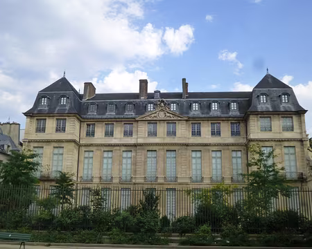 P1050402 Hôtel Salé