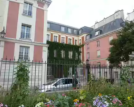 P1050404 Rue du Parc-Royal, Hôtel Duret de Chevry, Institut historique allemand