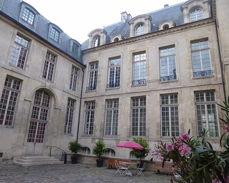 P1050420 Hôtel d'Albret