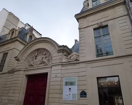 P1050425 Hîotel des Ambassadeurs de Hollande