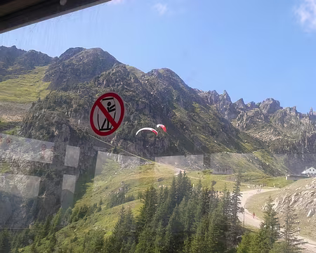 20170814_161924 Dans le téléphérique nous ramenant à Chamonix: Ça plane...