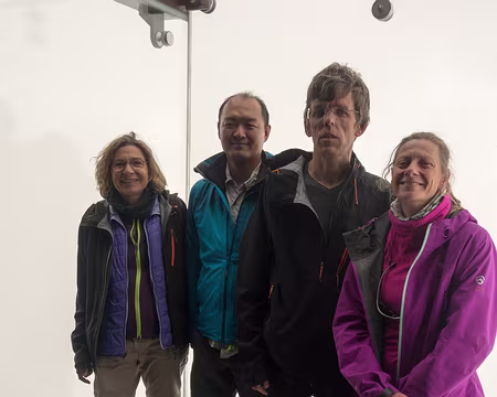 09082017-20h04m21s-DSC04931-XL Le pas dans le blanc.