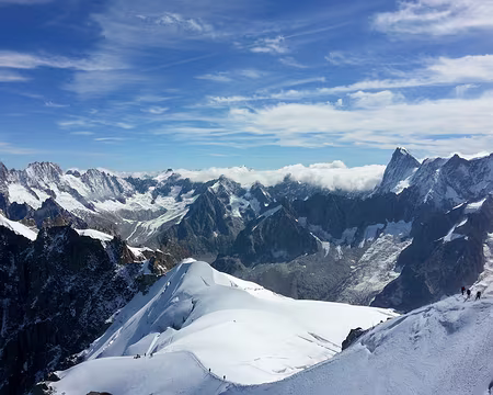 13082017-11h20m57s-20170813_112057-XL on commence par l'aiguille du midi