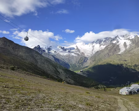 P1050591 Vue sur les glaciers de Saas-Fee depuis Kreuzboden.