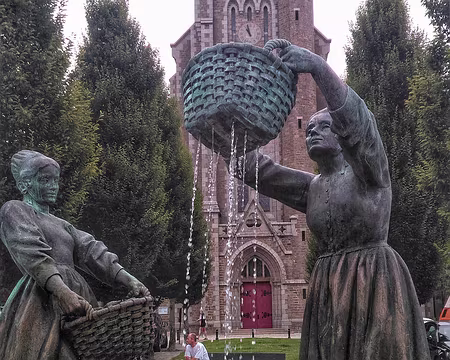 St Malo (15) Cancale, les laveuses d'huîtres