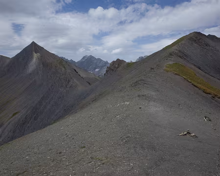 2017_08_27_15-06-42 Pyramide à 2890m et crête vers le pic de Vallonpierre (2738m)