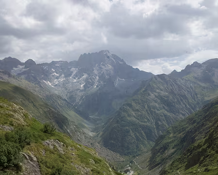 2017_08_28_15-08-35 Vers le Sirac, en bas le refuge du Gioberney