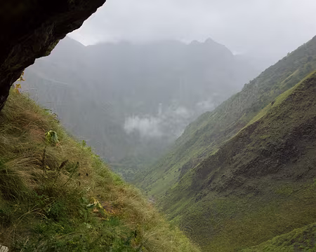 2017_08_31_10-40-40 Abri sous roche dans la montée du col de Côte-Belle