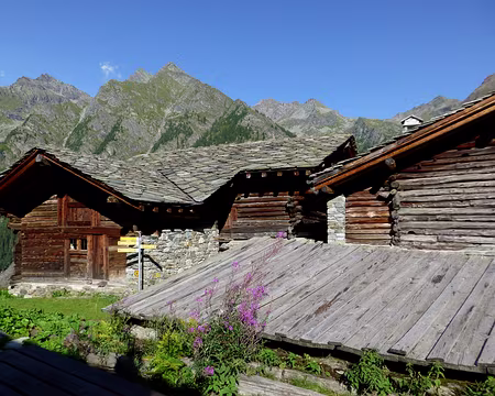 P1240228 Alpenzu, très joli hameau walser