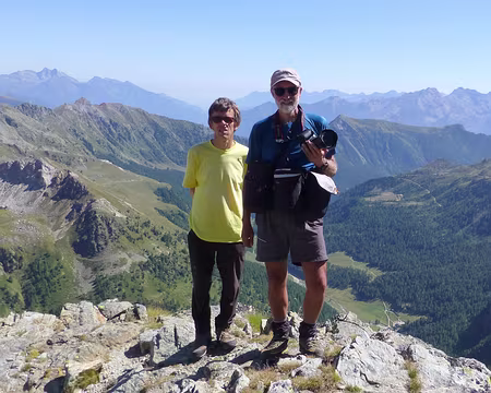 P1240343 Chamois jaune et chamois bleu.