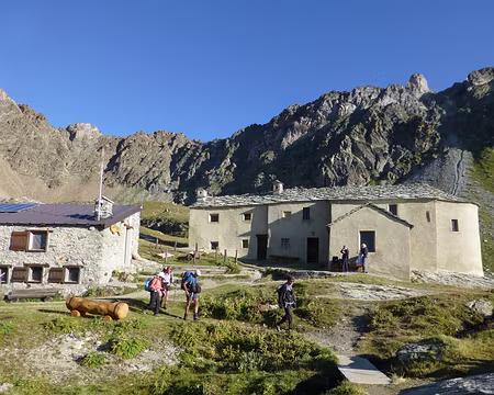 P1240349 Refuge et oratoire de Cuney