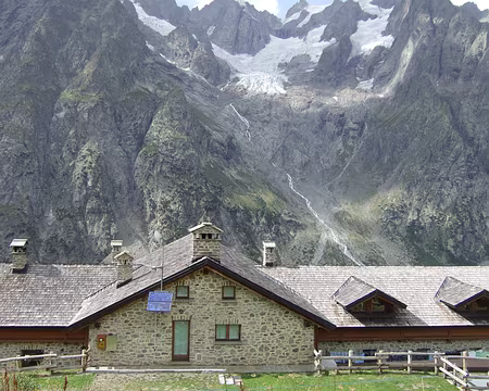 DSCF0540 Refuge Bonatti