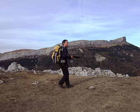 DSCF0653 Au fond lma montagne de Ceüse.