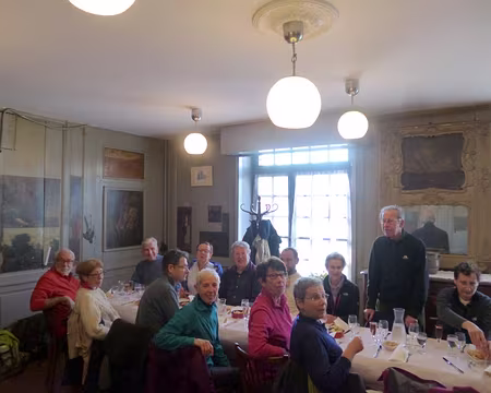 P1060362 La salle de restaurant nous permit de fêter la 32è édition...