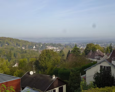 P1060110 Viarmes, vue depuis la gare.