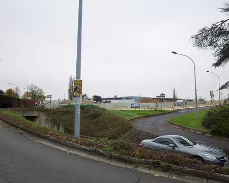 2017_11_15_11-46-26 Pour réduire le dérangement potentiel de visiteurs trop nombreux, l'entrée de l'arboretum de Chèvreloup, au lieu de communiquer avec le parc de Versailles, a...