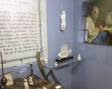 P1060295 Atelier de l'ivoirier