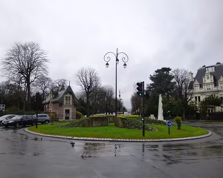 P1060481 Le carrefour de Madrid