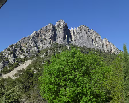 P1250985 Le Saint Julien