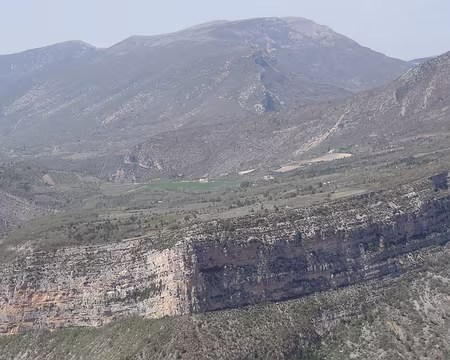 DSC05888 Depuis le Montrond, vue sur le rocher de St Aubin et du plateau de Laurent
