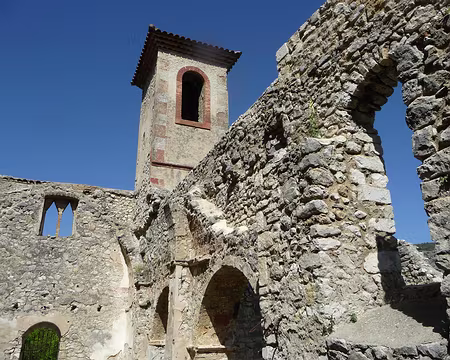P1080807 Vieux village de Sahune