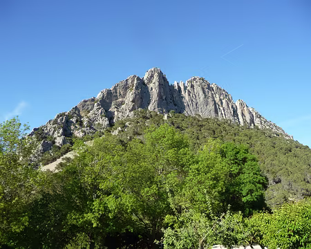 P1080830 Rocher de Saint Julien