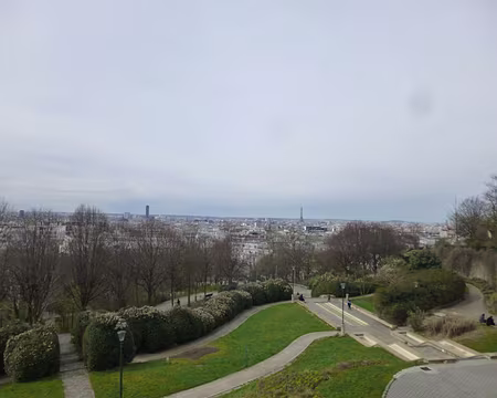 P1060912 Vue depuis le parc de Belleville créé en 1988