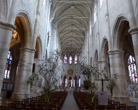 P1060948 Nef de l'église Saint-Pierre