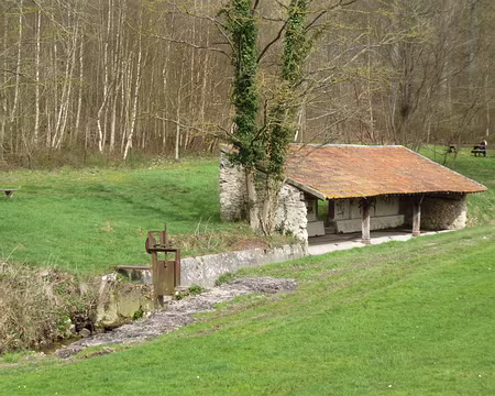P1060958 St-Léger-en-Yvelines, le lavoir des Oiseaux