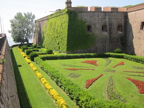 Chantal Chantal F, détail sortie