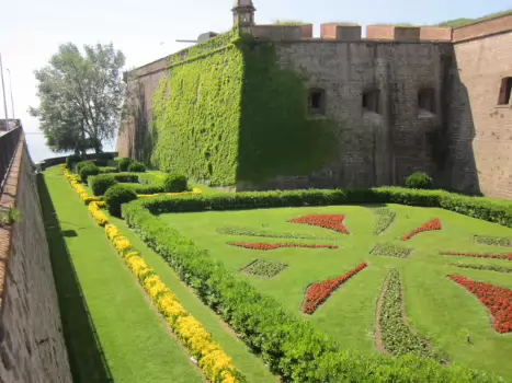 Chantal Chantal F, détail sortie