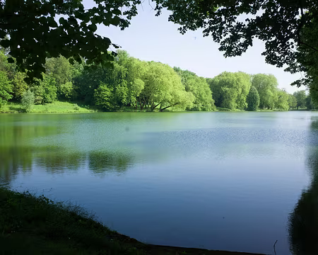 2018_05_19-16_54_20 Étang du parc JJ Rousseau à Ermenonville