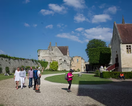 2018_05_20-17_11_23 Cour du château de Senlis
