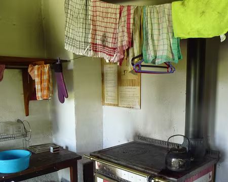 P1090107 Refuge non gardé du Gralet, bienvenu pour l'heure de la sieste