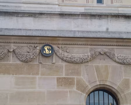 P1070665 Guirlandes sur la Bibliothèque Sainte-Geneviève