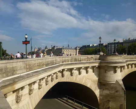 P1070806 Le Pont Neuf et la Conciergerie